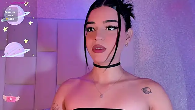 Summer walkerr online show from December 28, 2024, 12:24 pm