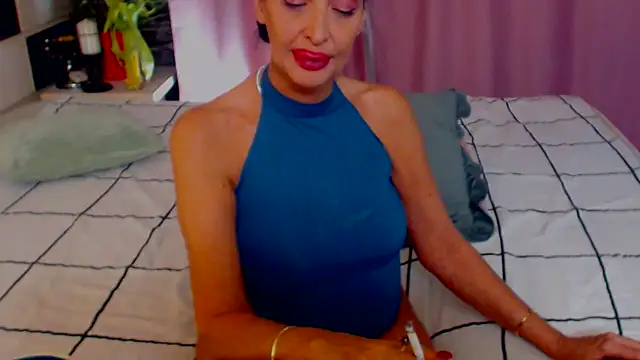 Snapshot of shannon4u chatting on March 10, 2025, 9:29 pm shannon4u online show from March 10, 2025, 9:29 pm