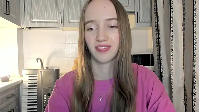 leslie my lovee online show from December 13, 2025, 7:53 pm