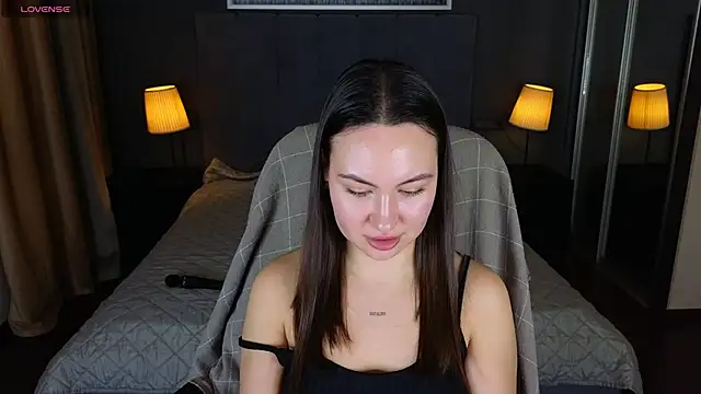 GIGI BENNET online show from January 18, 2025, 8:52 am