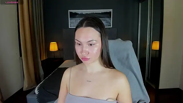 GIGI BENNET online show from January 25, 2025, 5:51 am