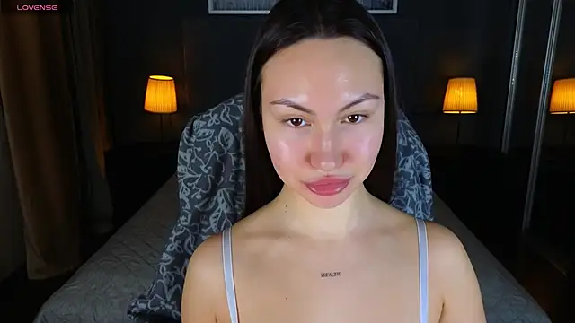 GIGI BENNET online show from February 28, 2025, 5:15 am