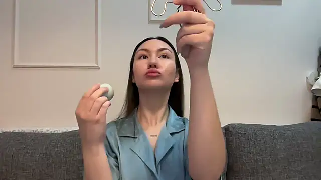 GIGI BENNET online show from March 3, 2025, 4:58 am