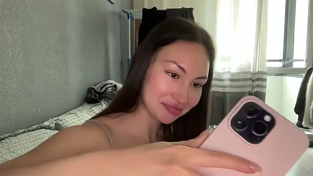 GIGI BENNET online show from September 13, 2025, 5:18 am