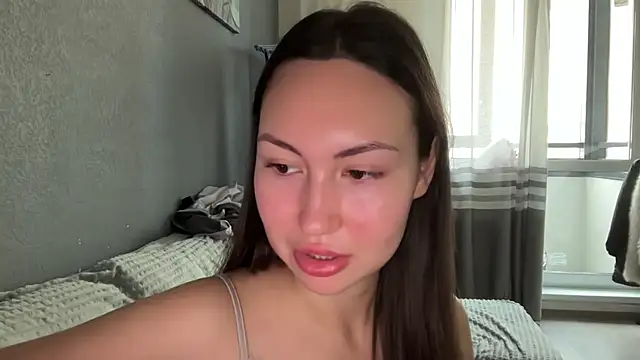 GIGI BENNET online show from September 14, 2025, 5:06 am