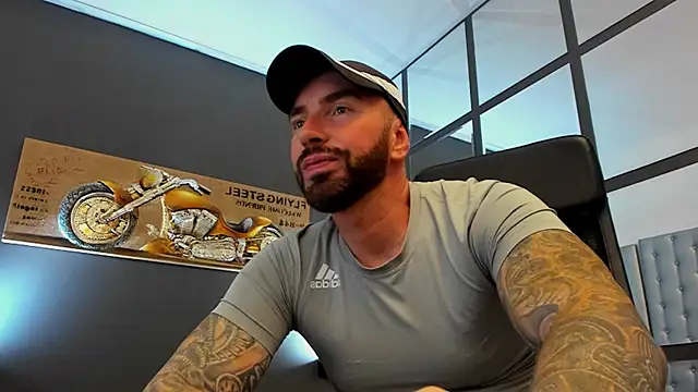 Snapshot of AronGrant chatting on September 26, 2025, 10:41 am AronGrant online show from September 26, 2025, 10:41 am