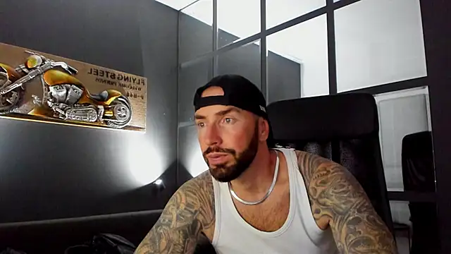 Snapshot of AronGrant chatting on October 30, 2025, 10:16 am AronGrant online show from October 30, 2025, 10:16 am