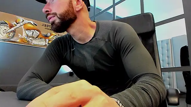 Snapshot of AronGrant chatting on February 18, 2026, 10:22 am AronGrant online show from February 18, 2026, 10:22 am