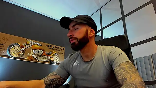 Snapshot of AronGrant chatting on February 22, 2026, 10:14 am AronGrant online show from February 22, 2026, 10:14 am