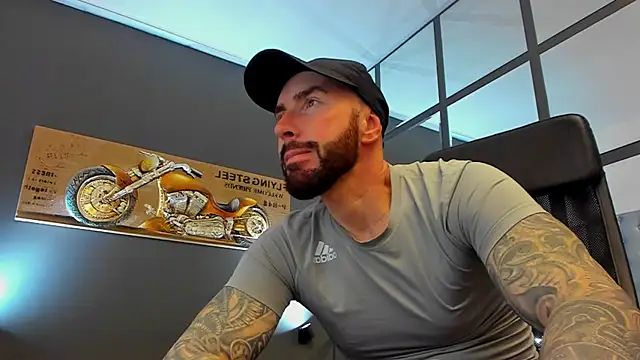 Snapshot of AronGrant chatting on March 1, 2026, 10:39 am AronGrant online show from March 1, 2026, 10:39 am