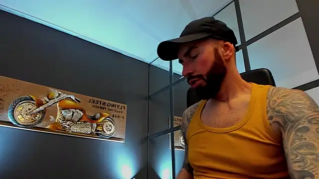 Snapshot of AronGrant chatting on March 6, 2026, 9:39 am AronGrant online show from March 6, 2026, 9:39 am