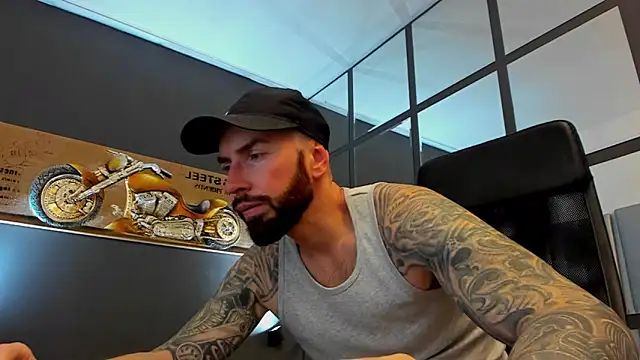 Snapshot of AronGrant chatting on March 14, 2026, 9:59 am AronGrant online show from March 14, 2026, 9:59 am