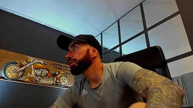 Snapshot of AronGrant chatting on March 15, 2026, 10:32 am AronGrant online show from March 15, 2026, 10:32 am