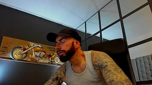 Snapshot of AronGrant chatting on March 19, 2026, 9:13 am AronGrant online show from March 19, 2026, 9:13 am