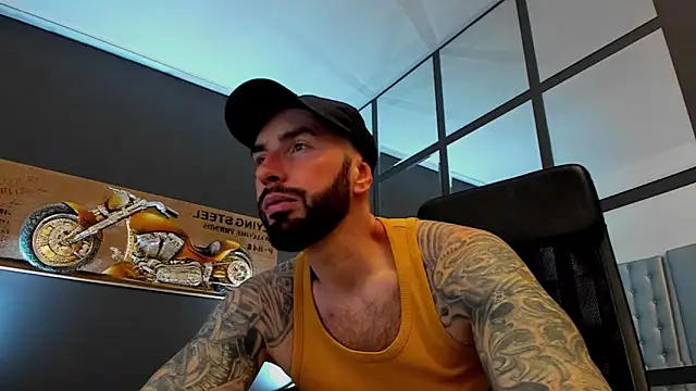 Snapshot of AronGrant chatting on March 27, 2026, 9:53 am AronGrant online show from March 27, 2026, 9:53 am