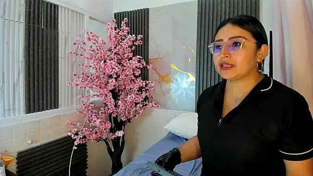 kate evans1 online show from June 25, 2026, 12:31 pm