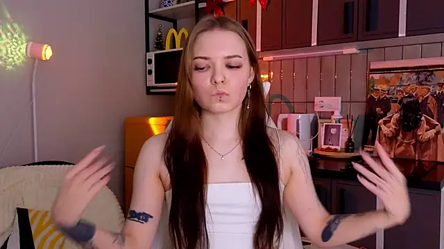 doll lol  online show from December 15, 2025, 8:24 pm