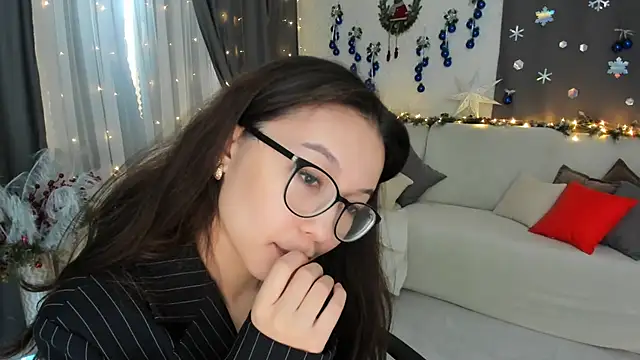 AgnieszkaBanana online show from December 18, 2024, 6:21 am