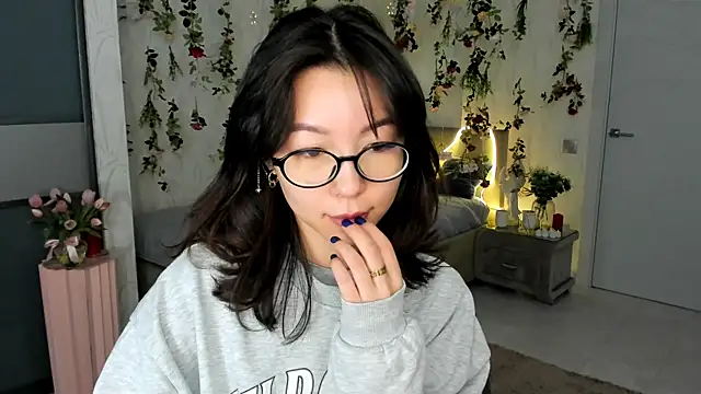 AgnieszkaBanana online show from April 27, 2026, 10:13 am