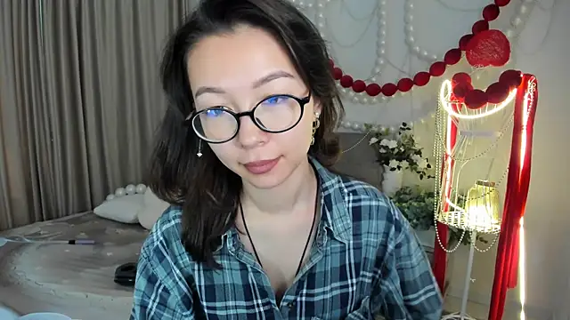 AgnieszkaBanana online show from May 7, 2026, 4:18 am