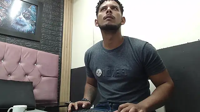 Chris Dick23 online show from October 22, 2025, 4:13 am