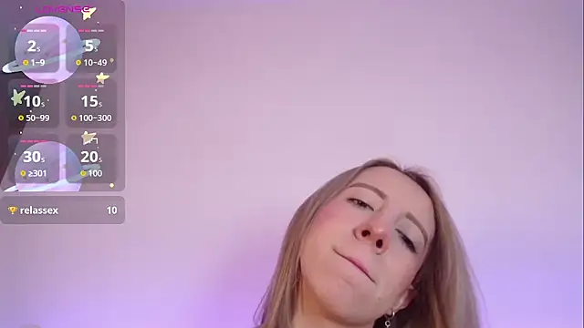 Snapshot of Miiaa_doll chatting on October 17, 2025, 1:35 pm Miiaa doll online show from October 17, 2025, 1:35 pm