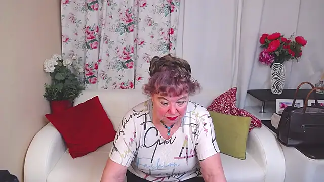 YourHotGranny online show from February 28, 2025, 6:31 pm