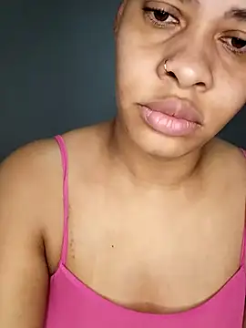 Su Duarte 1 online show from February 20, 2025, 7:52 pm