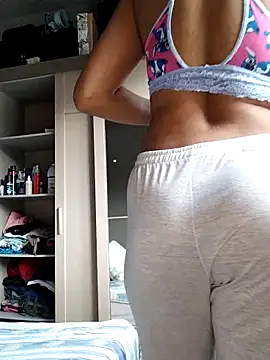 Su Duarte 1 online show from September 18, 2025, 8:33 pm