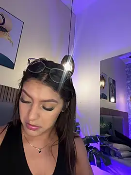 NicolleeEvanss online show from June 29, 2026, 10:48 am
