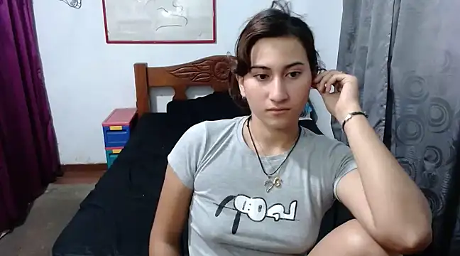 LadyMilk003 online show from January 8, 2025, 6:41 pm