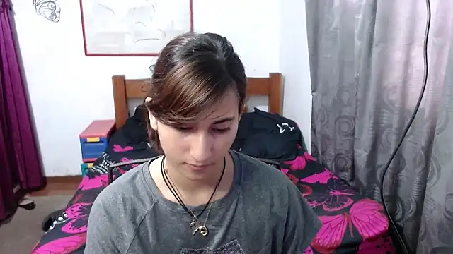 LadyMilk003 online show from January 25, 2025, 4:24 pm