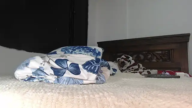 Karentatiana  online show from January 7, 2026, 10:34 pm