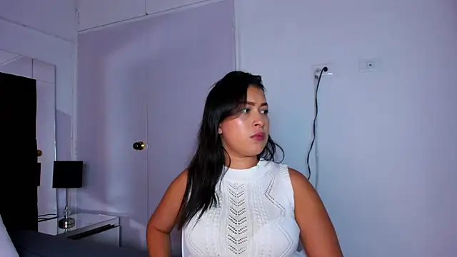 Miaa Garcia online show from February 4, 2025, 8:38 pm