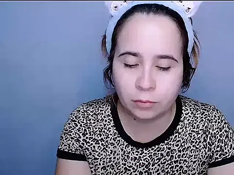 Snapshot of SubLayla01 chatting on October 14, 2025, 5:36 pm SubLayla01 online show from October 14, 2025, 5:36 pm