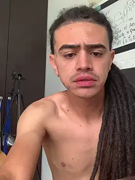 JovenDesobediente online show from September 16, 2025, 4:41 pm