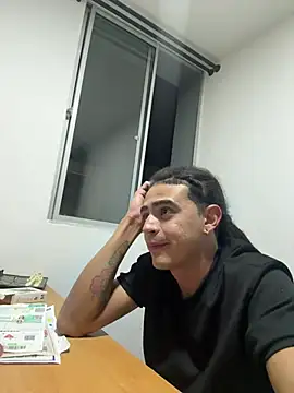 JovenDesobediente online show from June 20, 2026, 4:48 am