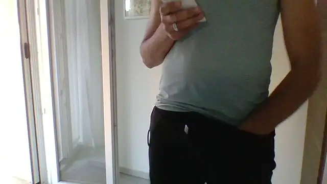 stepmarto3 online show from September 19, 2025, 5:31 am