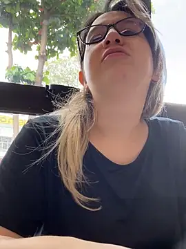 amooraaamoon online show from September 19, 2025, 12:39 pm