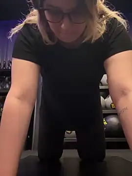 amooraaamoon online show from November 6, 2025, 12:50 pm