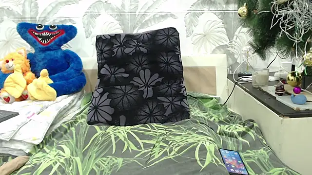 Snapshot of CamDiva113 chatting on February 16, 2025, 3:05 pm CamDiva113 online show from February 16, 2025, 3:05 pm