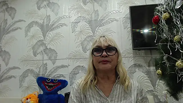 Snapshot of CamDiva113 chatting on February 16, 2025, 6:21 pm CamDiva113 online show from February 16, 2025, 6:21 pm
