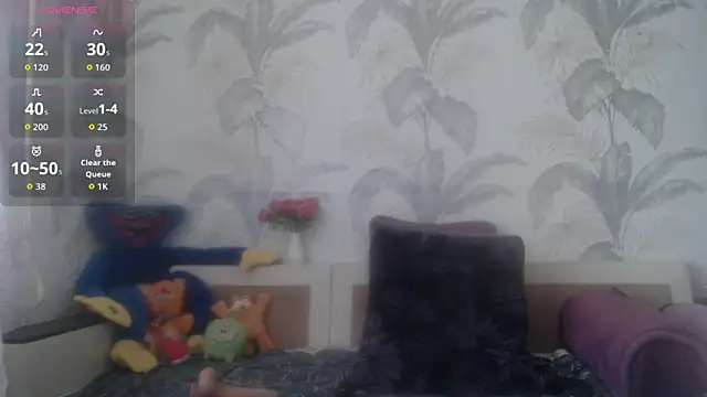 CamDiva113 online show from May 8, 2026, 1:44 am