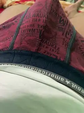 bebaboyes01 online show from April 2, 2026, 6:49 pm