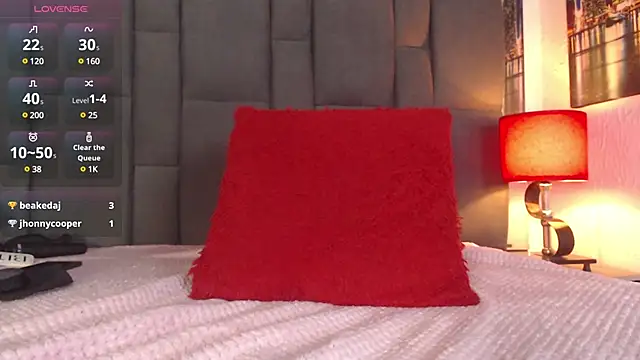 SELENA BIGBOOBS online show from December 2, 2024, 7:49 pm