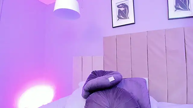 Snapshot of April_bowie chatting on January 17, 2025, 3:00 pm April bowie online show from January 17, 2025, 3:00 pm