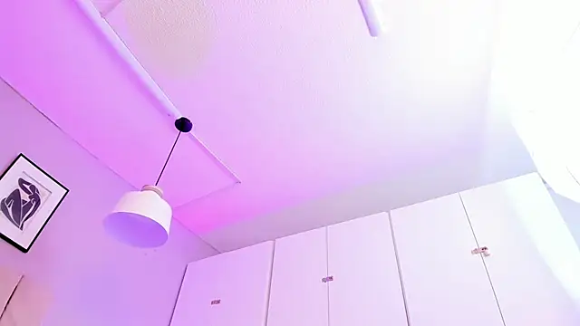 Snapshot of April_bowie chatting on February 1, 2025, 12:16 pm April bowie online show from February 1, 2025, 12:16 pm