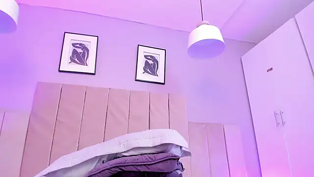 Snapshot of April_bowie chatting on February 6, 2025, 3:09 pm April bowie online show from February 6, 2025, 3:09 pm