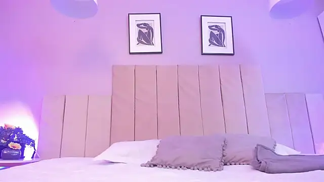 Snapshot of April_bowie chatting on February 25, 2025, 11:52 am April bowie online show from February 25, 2025, 11:52 am