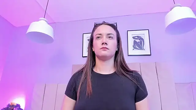 Snapshot of April_bowie chatting on February 28, 2025, 6:09 pm April bowie online show from February 28, 2025, 6:09 pm